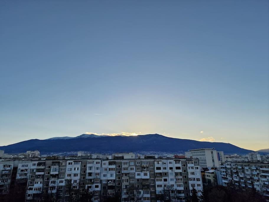Very Spacious & Modern 3Bed Near Airport & Centre София Экстерьер фото